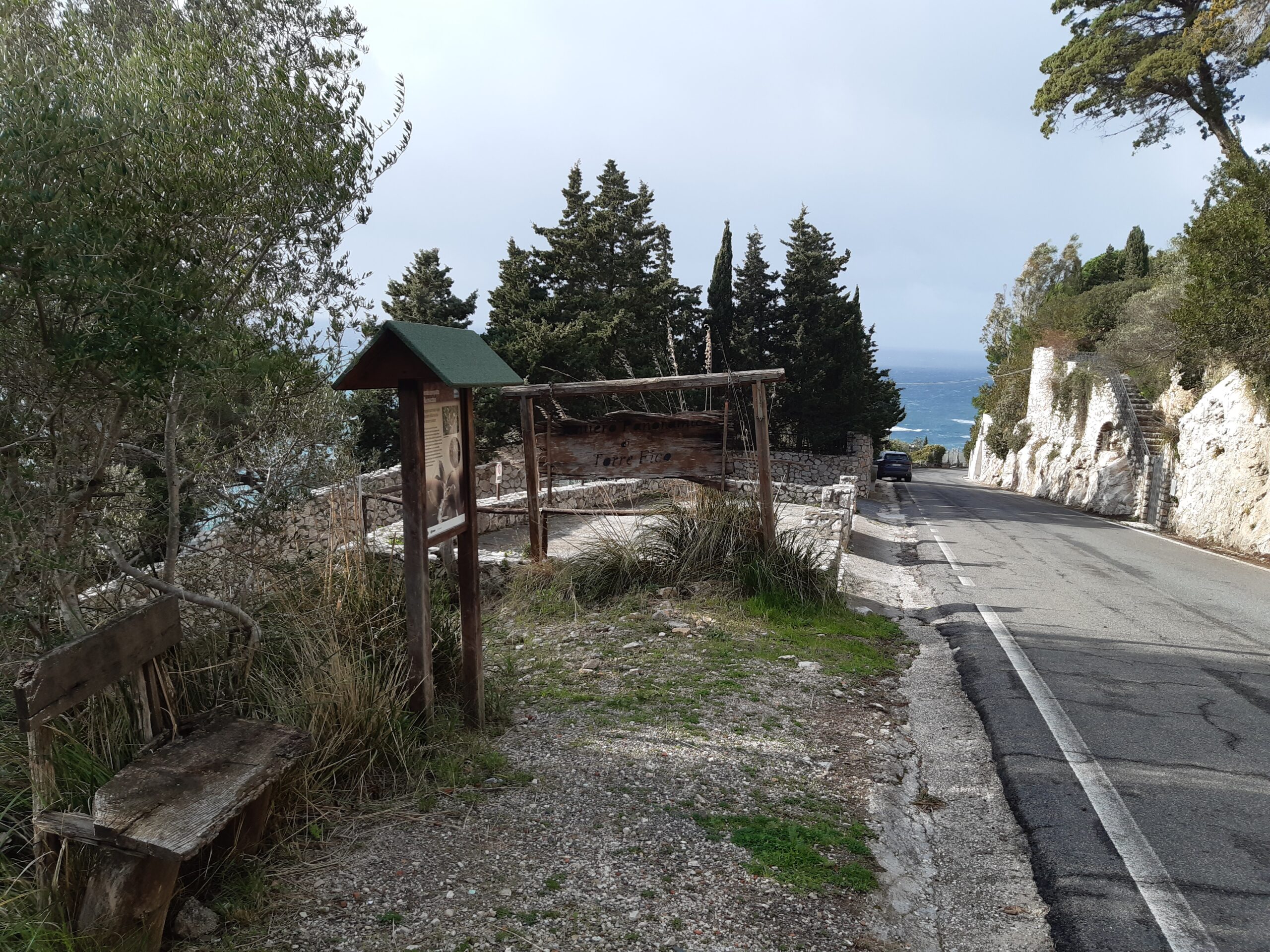 sentiero torre fico - inizio Via Del faro